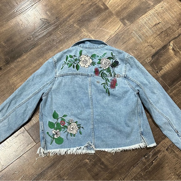 Limited edition H&M Coachella jean jacket. - Picture 2 of 3